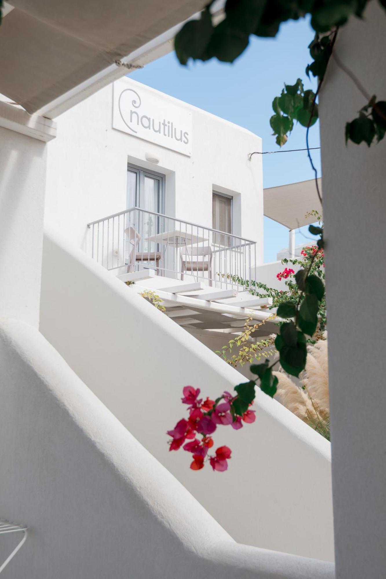 Nautilus Apartments-Suites Páros Zewnętrze zdjęcie