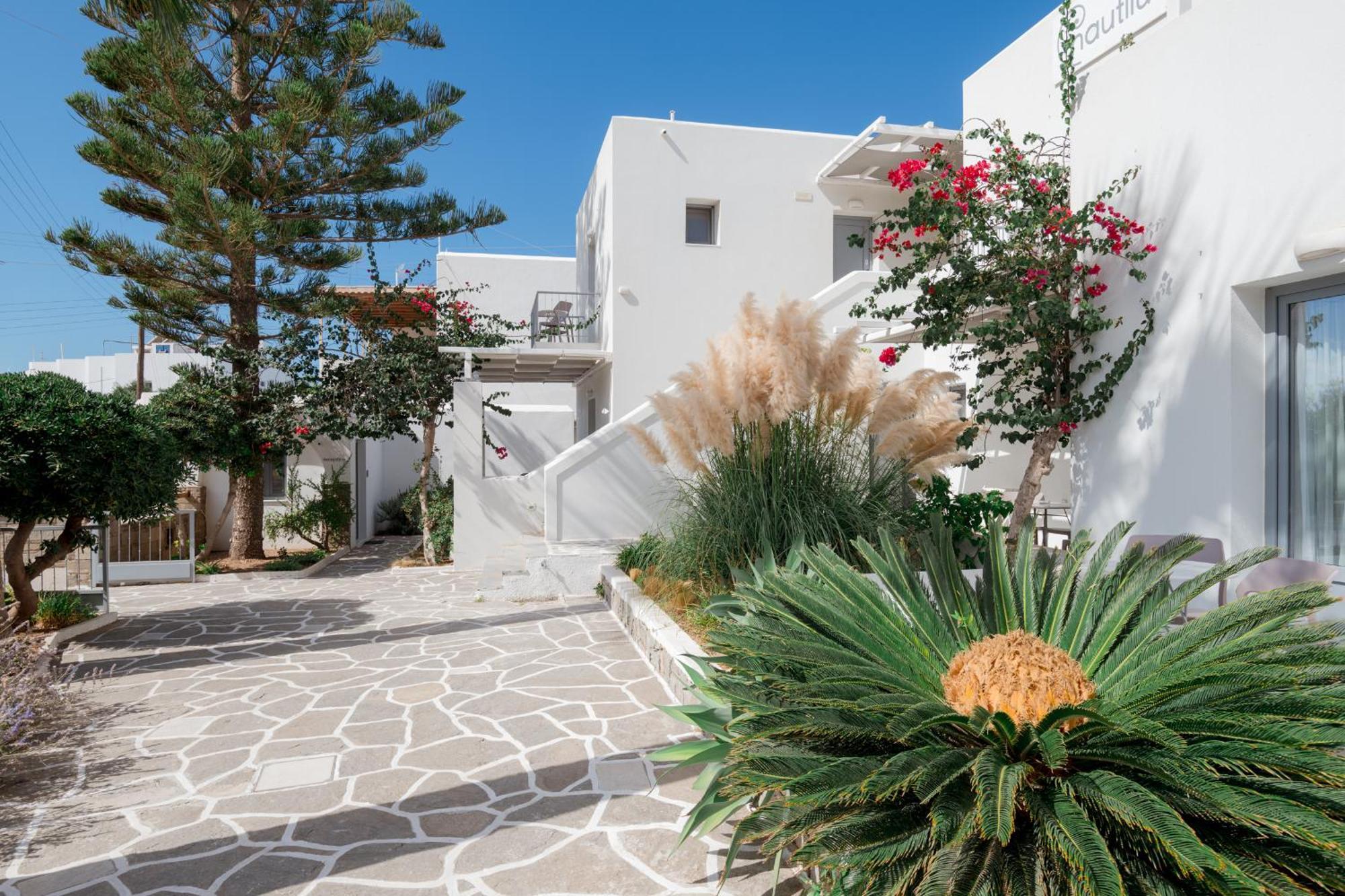 Nautilus Apartments-Suites Páros Zewnętrze zdjęcie