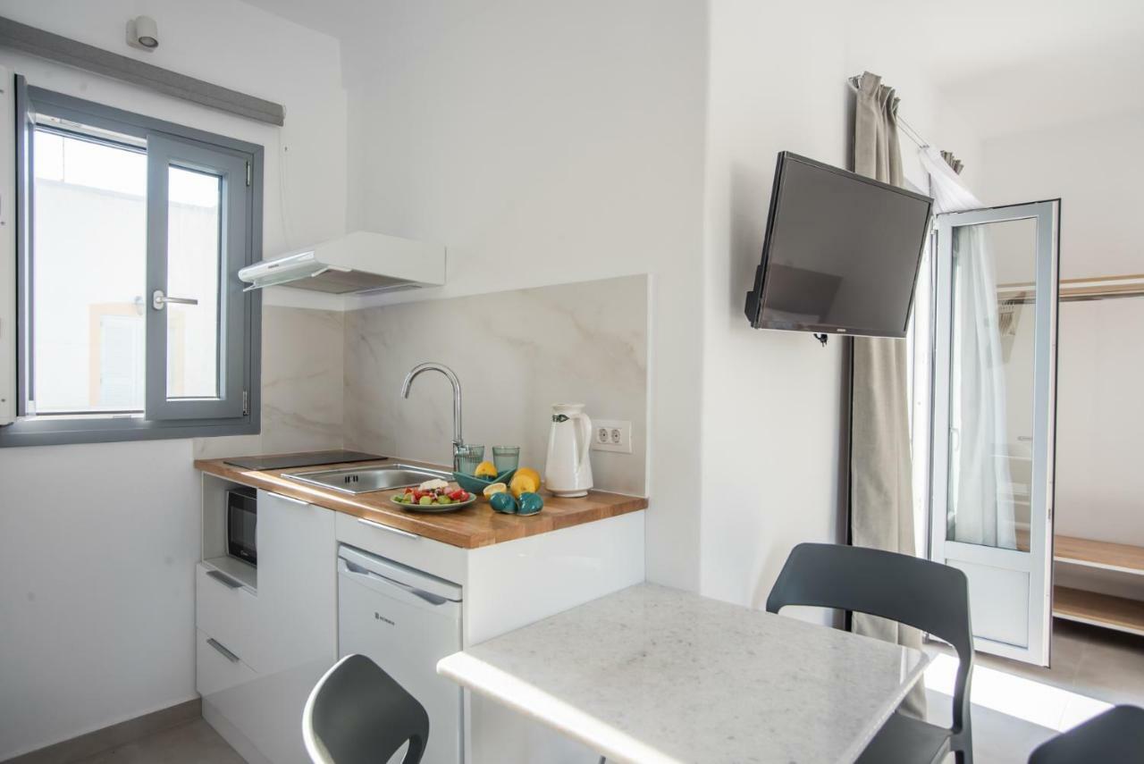 Nautilus Apartments-Suites Páros Zewnętrze zdjęcie