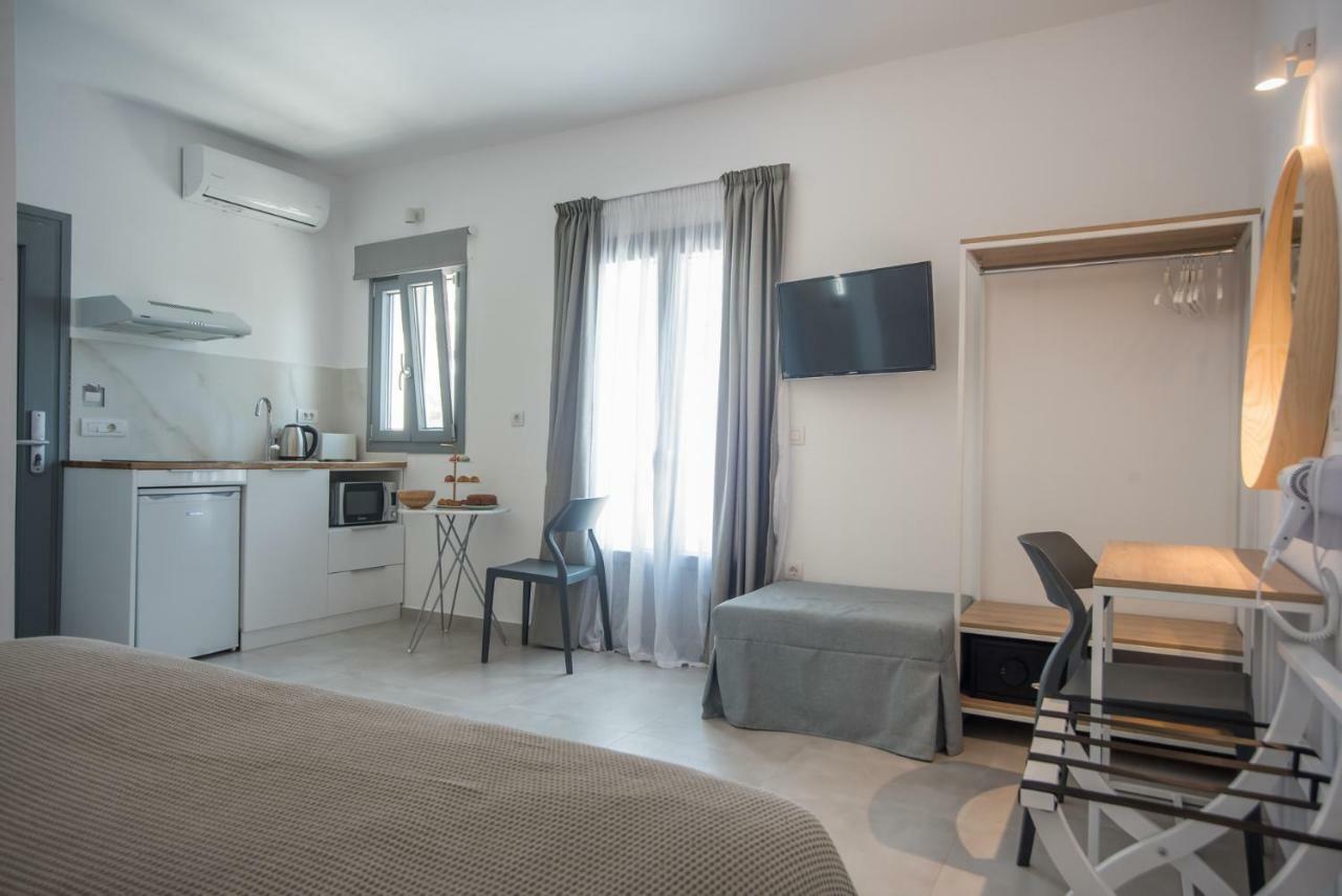 Nautilus Apartments-Suites Páros Zewnętrze zdjęcie